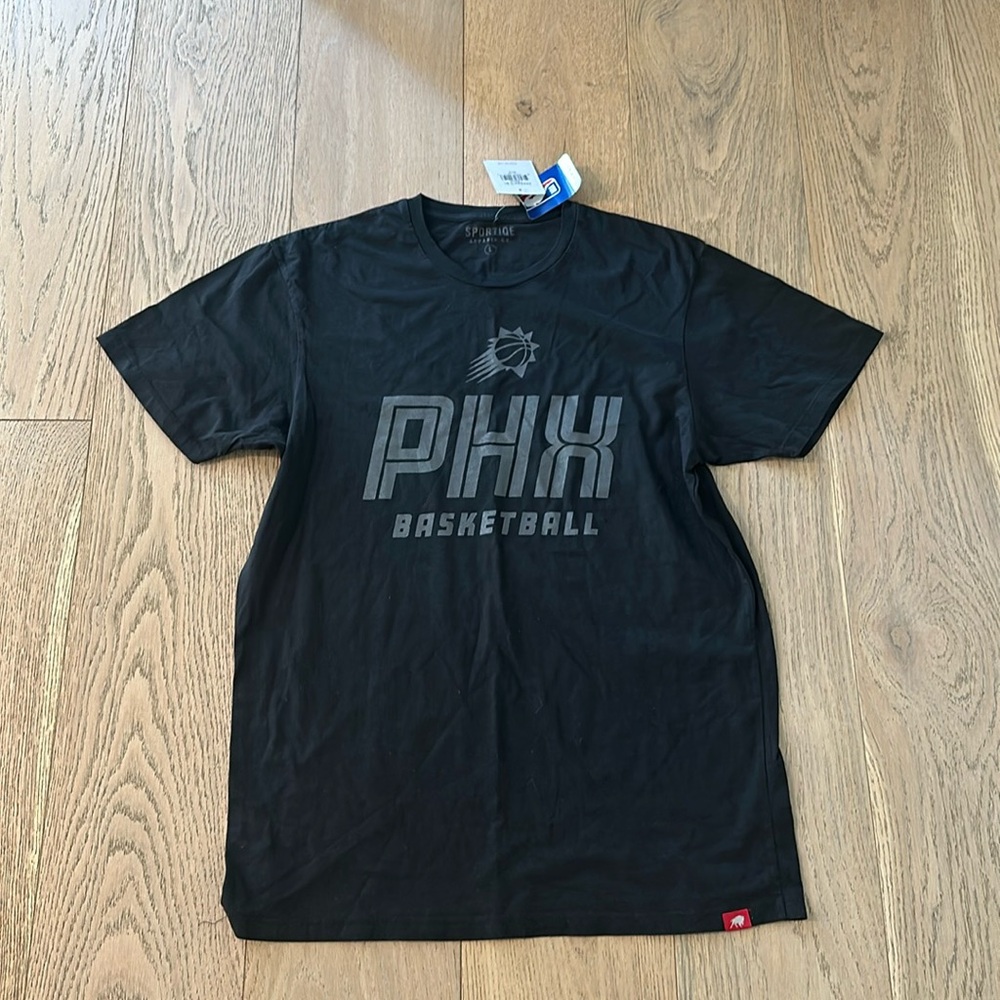 New with tags Phoenix basketball men’s T-shirt size large